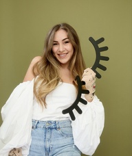 Book an Appointment with Olena Rymar for Premium Lash Extensions