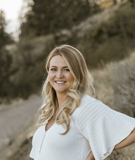 Book an Appointment with Samantha Abbott for Consultations