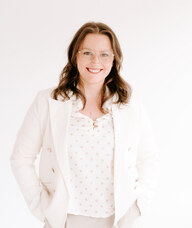Book an Appointment with Elizabeth Bennett for Registered Psychotherapist