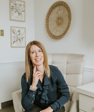 Book an Appointment with Julie Moscato for Psychotherapy