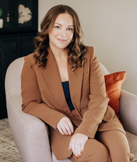 Book an Appointment with Kelsey Kalinski for Counselling